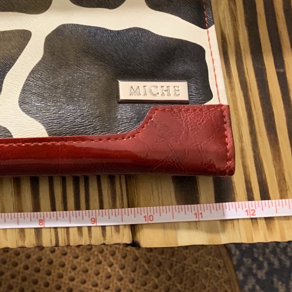 Miche Jayma Giraffe Print Shell for Classic Style - Picture 7 of 7